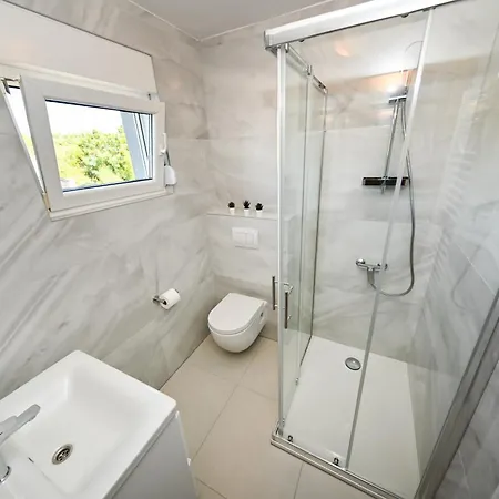 Appartamento Gravic 1 *